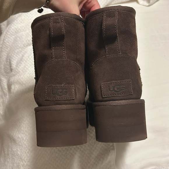 Platform Chocolate Brown Uggs (Ugg Boots) - Picture 4 of 6